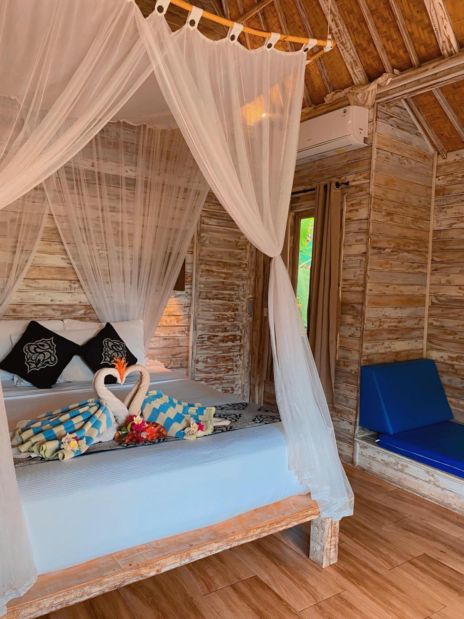 Harta Lembongan Villas Exterior photo