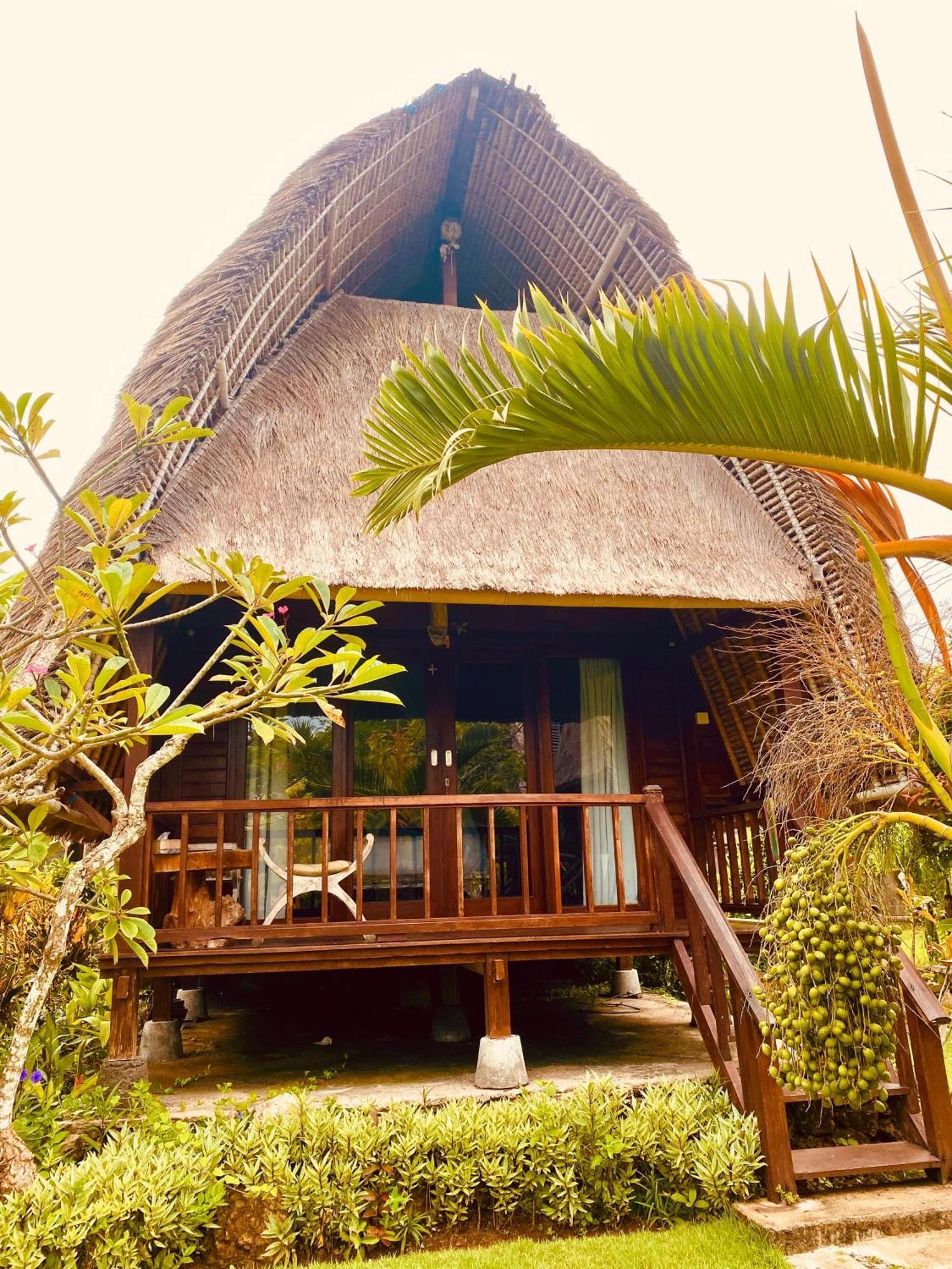 Harta Lembongan Villas Exterior photo